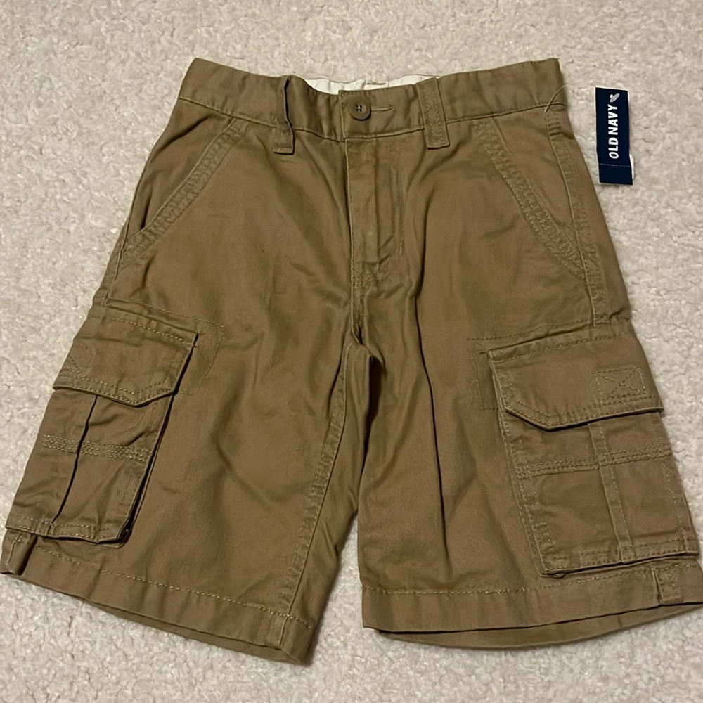 Old Navy Khaki Cargo Shorts - Boys 6